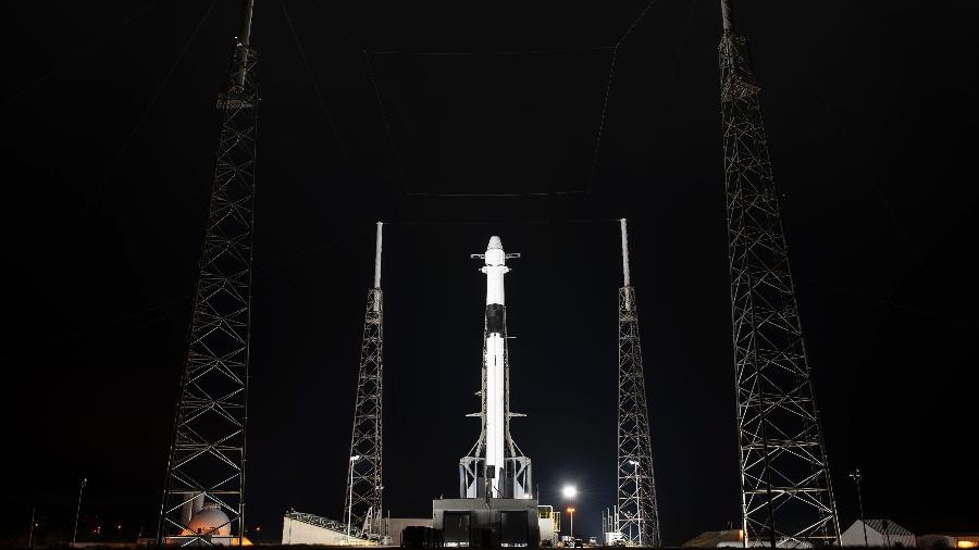 Foguete Falcon 9, da SpaceX, está de prontidão há mais de um dia para partir com entra para ISS - SpaceX/Divulgação