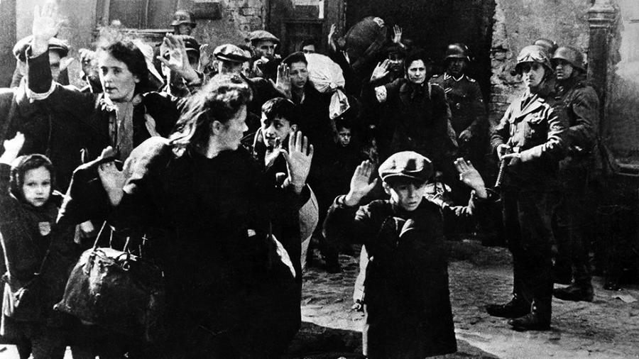 Cerca de 450 mil judeus foram presos no Gueto de Varsóvia, onde os nazistas planejavam exterminá-los por fome e doenças - Getty Images