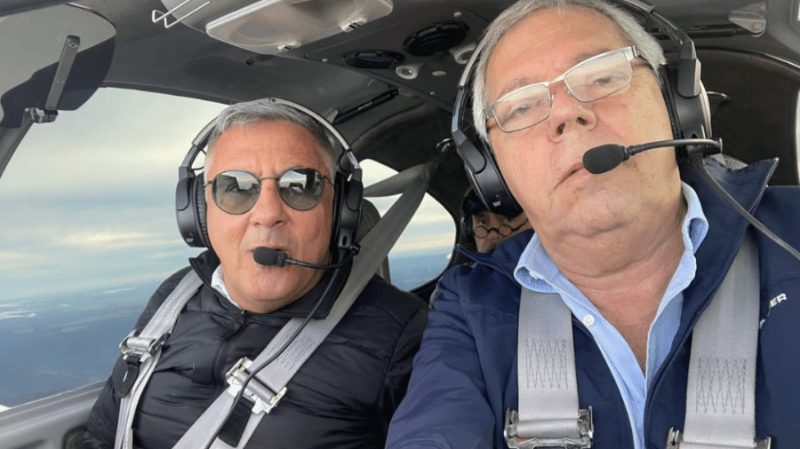 Mário Pinho (esq.), Antônio Carlos de Castro Ramos (dir.) e Gian Carlo Nercolini (ao fundo) estavam na aeronave - Reprodução/Instagram