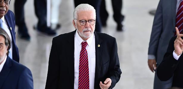 Líder do governo propõe ampliar o debate dos juros altos no Brasil