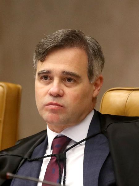 O ministro André Mendonça, do STF, durante sessão plenária do tribunal