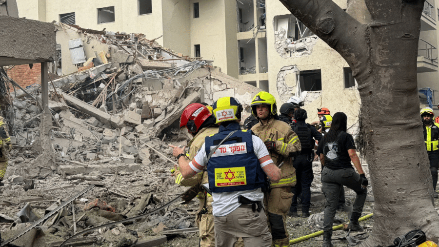 Após ser atacado pelos EUA, Irã lança mísseis contra Israel