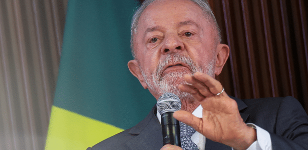 Lula usa tática para evitar rejeição na Marcha para Jesus, diz professor