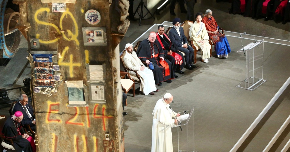 25.set.2015 - O papa Francisco em celebração ecumênica no Memorial do 11 de Setembro, em Nova York. O ato aconteceu logo após discurso do líder religioso em prévia da Assembleia Geral das Nações Unidas