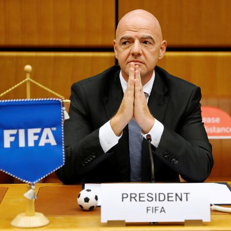 Presidente da Fifa, Gianni Infantino, aguarda início de cerimônia em Viena - LEONHARD FOEGER