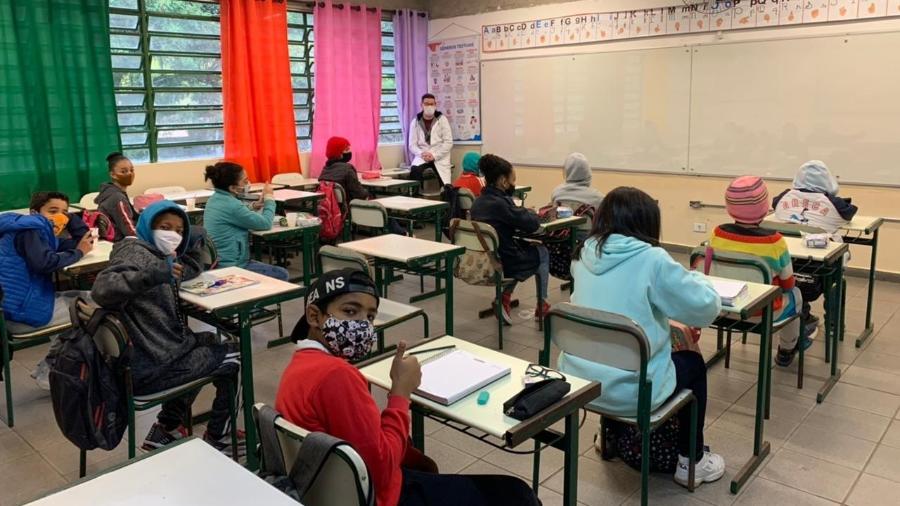 Primeiro dia de aula presencial com as novas regras na Escola Estadual Dom Agnello Cardeal Rossi, no extremo sul de São Paulo - Ana Paula Bimbati/UOL