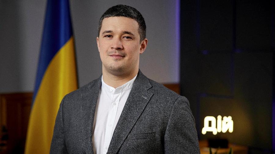 O vice-primeiro-ministro e ministro da transformação digital da Ucrânia, Mykhailo Fedorov, posa para uma fotografia na Ucrânia  - Ministério da Transformação Digital da Ucrânia/via Reuters