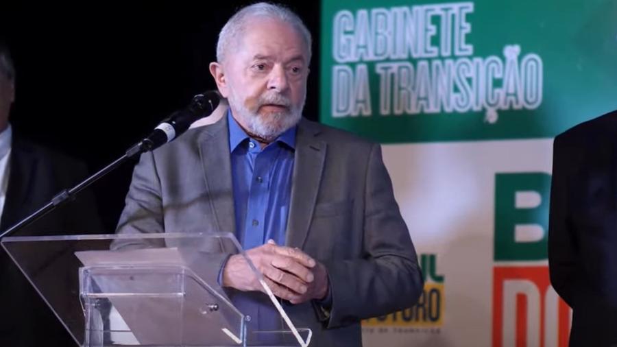 O presidente eleito Lula (PT) durante coletiva de anúncio dos primeiros ministros do seu governo - Reprodução/PT TV