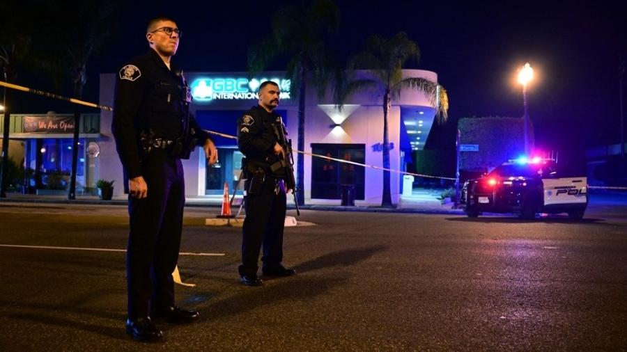 Ataque a tiros deixou pelo menos nove mortos em Monterrey Park após festas de Ano Novo Chinês na região - Frederic J. BROWN / AFP