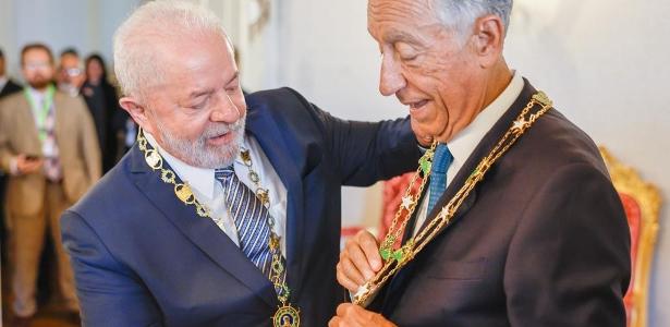 Lula condecora o presidente de Portugal, Marcelo Rebelo de Sousa, com a ordem do Cruzeiro do Sul