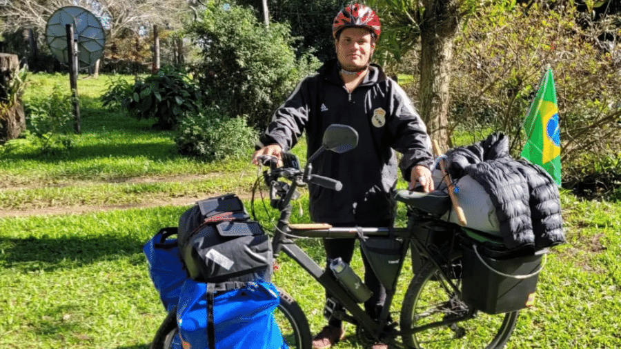 Rafael Garcia da Silva, de 30 anos, quer atravessar as Américas de bicicleta