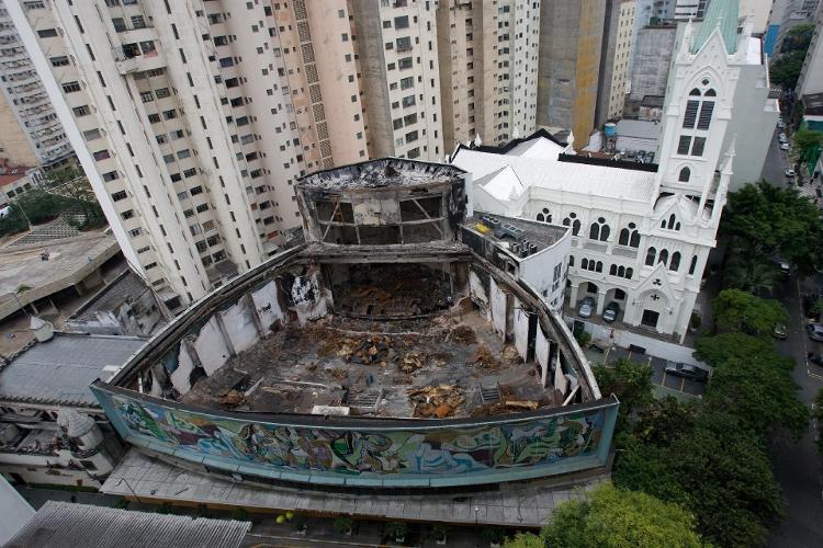 Incêndio no Teatro Cultura Artística 