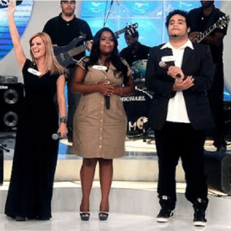 Vania de Souza (à esquerda) ganhou concurso em programa da Eliana, no SBT, mas nunca recebeu o prêmio Vania de Souza (à esquerda) ganhou concurso em programa da Eliana, no SBT, mas nunca recebeu o prêmio