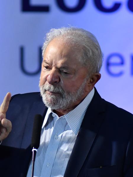 O ex-presidente Lula (PT): vitória no primeiro turno pendurada na margem de erro - TON MOLINA/FOTOARENA/FOTOARENA/ESTADÃO CONTEÚDO