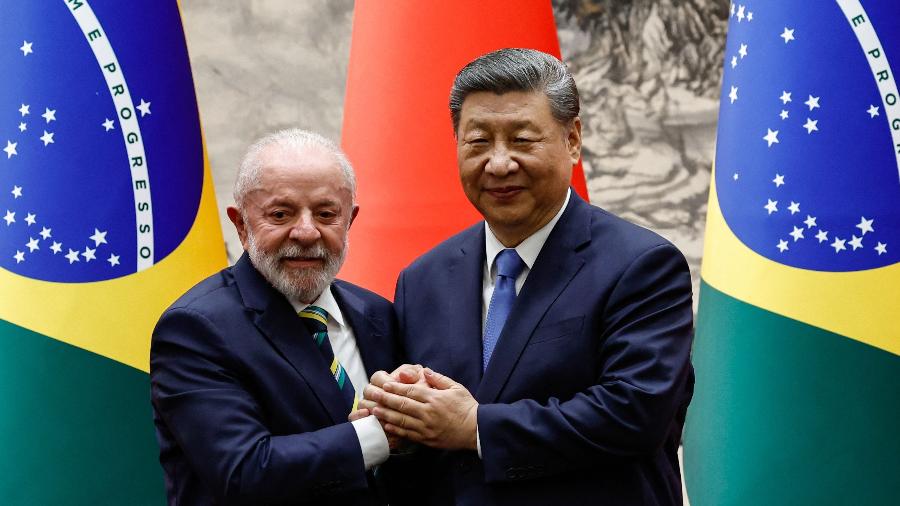 Presidente Lula (esq) e o presidente da China, Xi Jinping (dir.) Presidente Lula (esq) e o presidente da China, Xi Jinping (dir.)