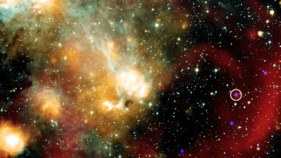O objeto descoberto é mostrado no contexto do material remanescente de uma supernova e das nuvens de gás próximas a ele O objeto descoberto é mostrado no contexto do material remanescente de uma supernova e das nuvens de gás próximas a ele