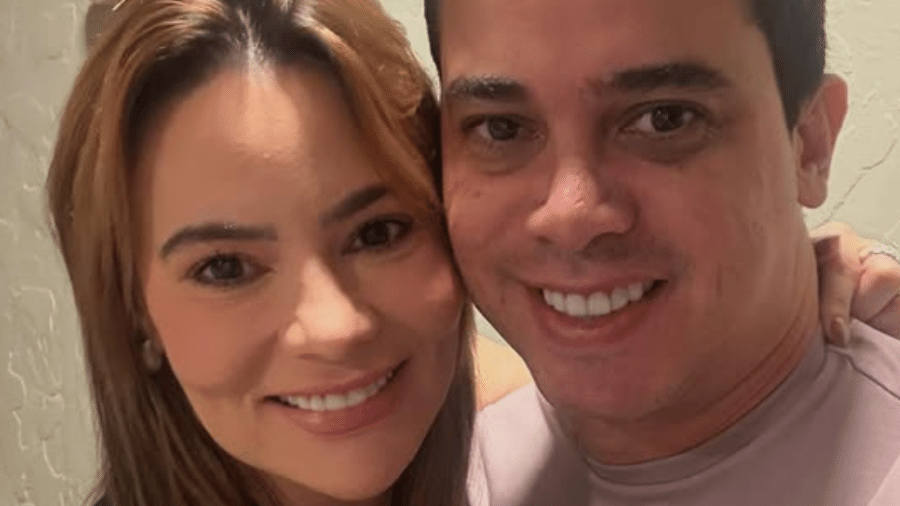 Giordanna Mano (PRD), prefeita de Nova Russas (CE), é mulher do deputado Júnior Mano (PSB-CE) Giordanna Mano (PRD), prefeita de Nova Russas (CE), é mulher do deputado Júnior Mano (PSB-CE)