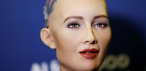 O robô ultrarrealista Sophia, desenvolvido pela Hanson Robotics - Denis Balibouse/Reuters
