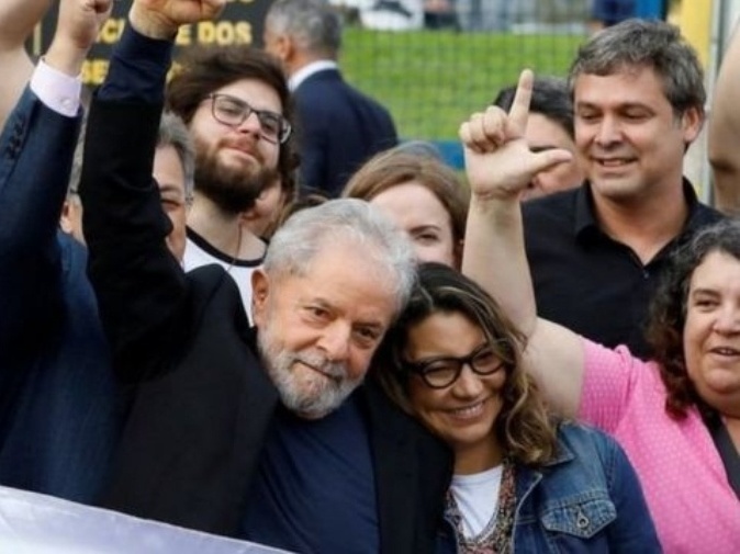 Thaís Oyama: Planalto reage com pessimismo à chance de Lula em 2022