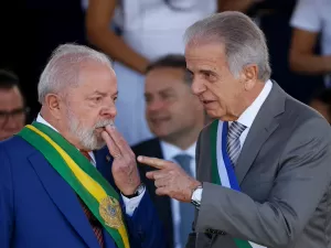 Mucio foi avisado por Lula sobre comissão e militares vão colaborar