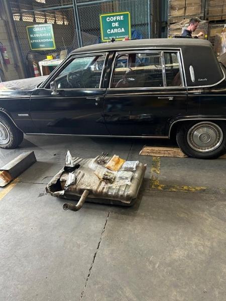 Cadillac importado dos Estados Unidos com drogas escondidas no tanque de combustível foi apreendido no Porto de Santos 