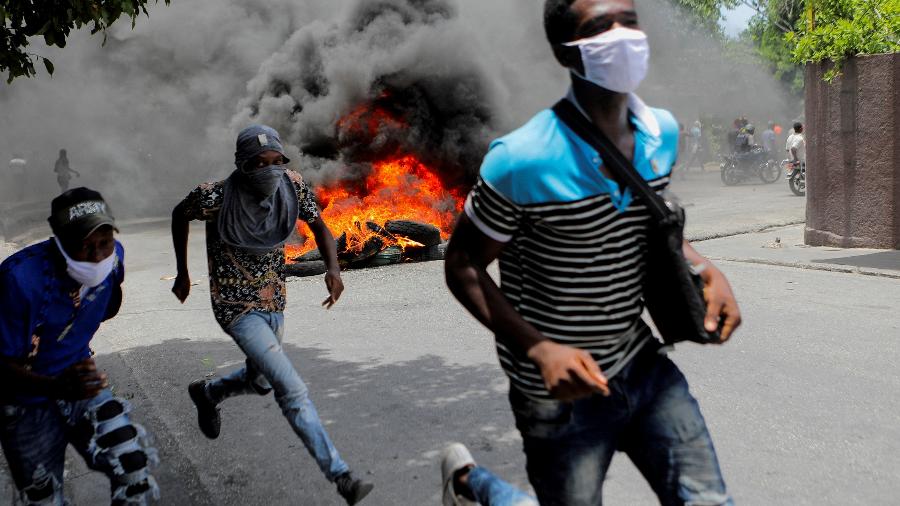 14.ago.2023 - Protesto contra a violência de gangues em Porto Príncipe, no Haiti, 