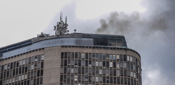 Edifício Itália foi atingido por um incêndio no sábado (3) - Chello/Futura Press/Estadão Conteúdo