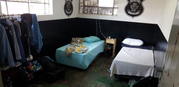 Sala reservada a dormitório de policiais civis em delegacia no interior de Goiás - Divulgação/Sindipol-GO