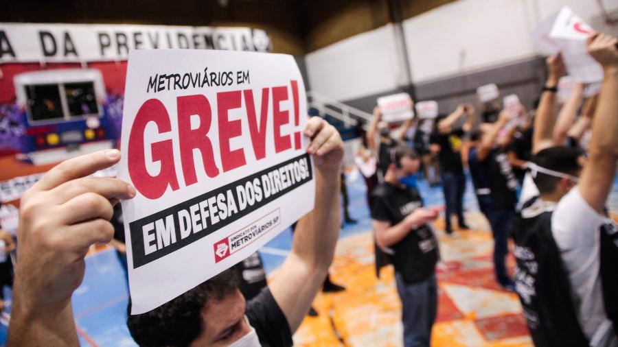Sindicato dos Metroviários de São Paulo decidiu manter a greve amanhã (28) - PAULO IANNONE/FRAMEPHOTO/ESTADÃO CONTEÚDO