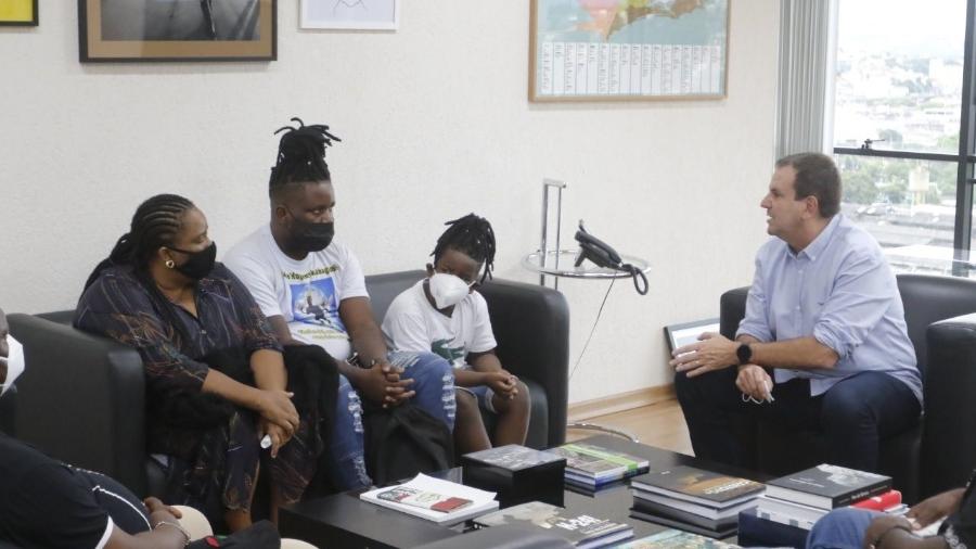 Paes se reúne com família do congolês Moïse Kabagambe, assassinado no Rio - Reprodução/Twitter