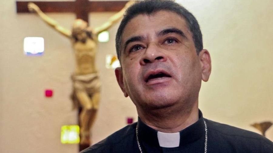 O bispo Rolando Álvarez está em prisão domiciliar na Nicarágua - Getty Images