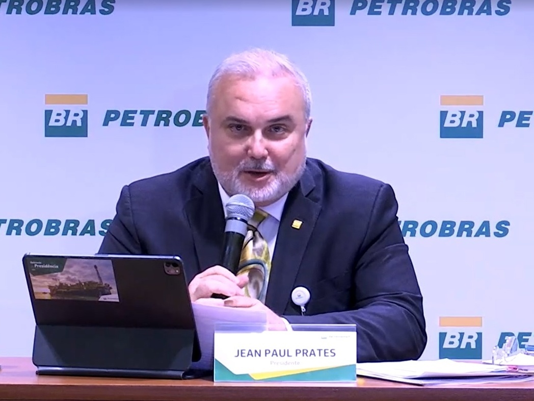 Ações da Petrobras saltam 5% após nova regra de dividendo; veja o que muda