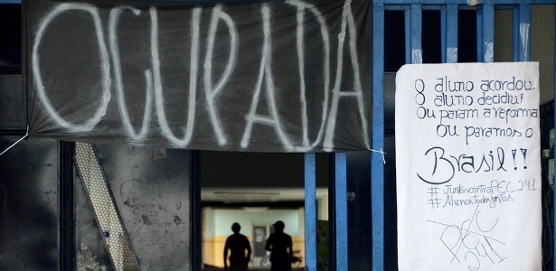 Ocupações em Arapiraca (AL) -- como a da escola Costa Rêgo, ocupada por estudantes em 26 de outubro passado - Beto Macário/UOL
