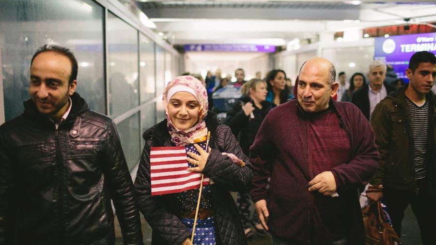 Separadas por Trump, famílias do Oriente Médio contam os dias para era Biden - Alyssa Schukar/NYT