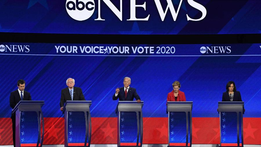 Debate entre pré-candidatos a presidência do Partido Democrata promovido pela ABC News - Robyn Beck/AFP