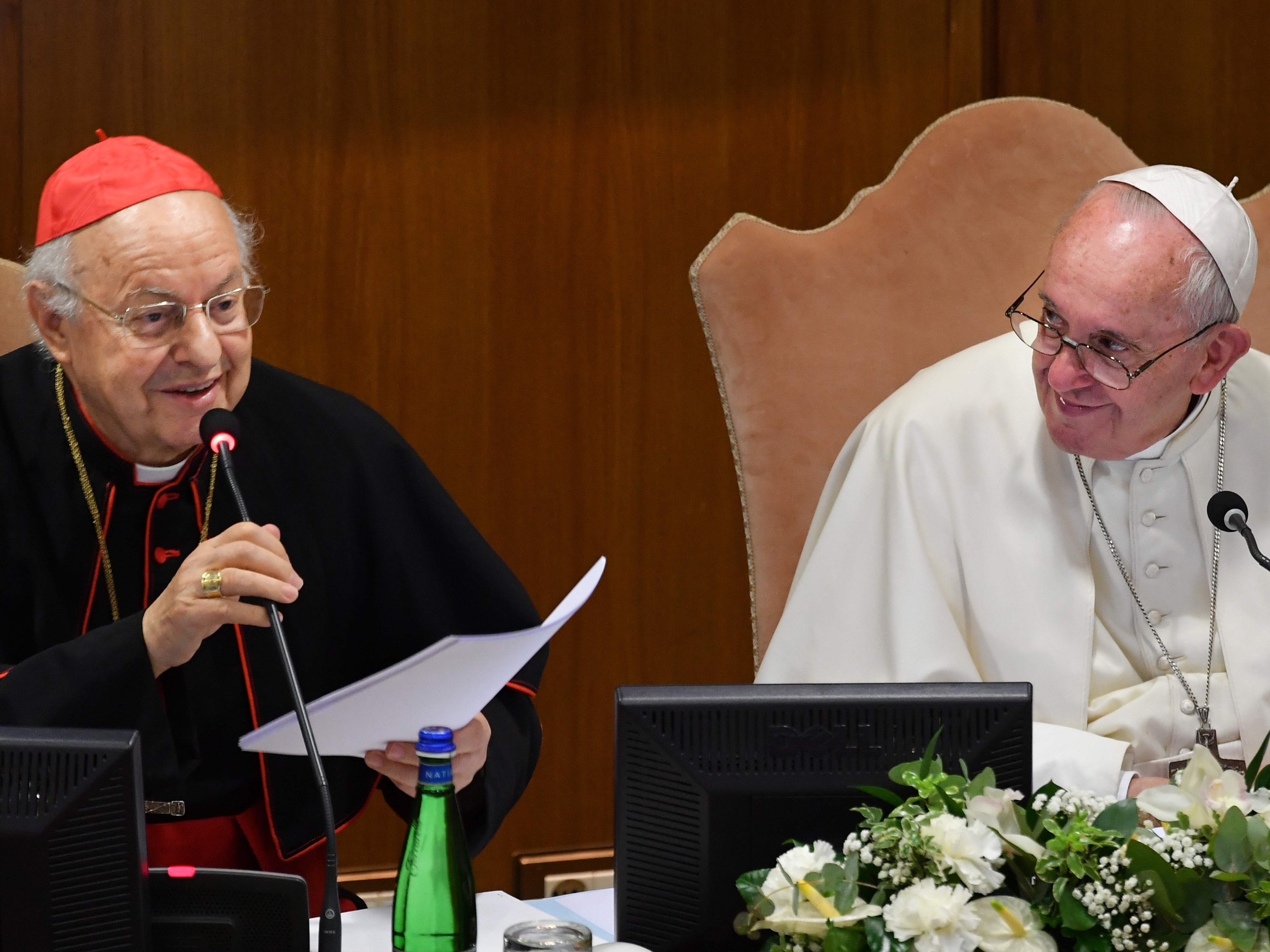 Papa Francisco usa vestes litúrgicas realizadas na Amazônia