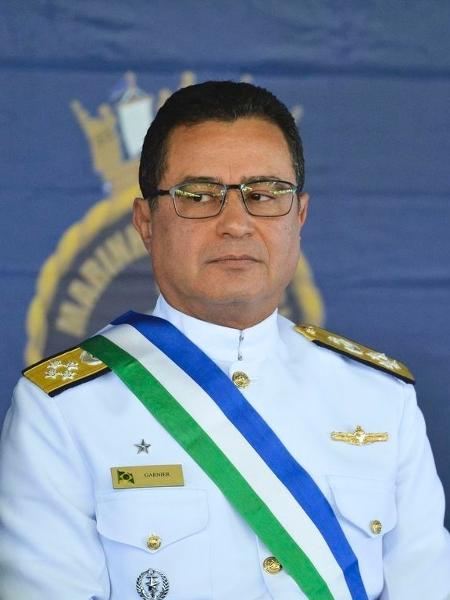 O almirante Almir Garnier Santos assumiu o comando da Marinha após o pedido de demissão conjunta dos três comandantes das Forças Armadas - Valter Campanato/Agência Brasil