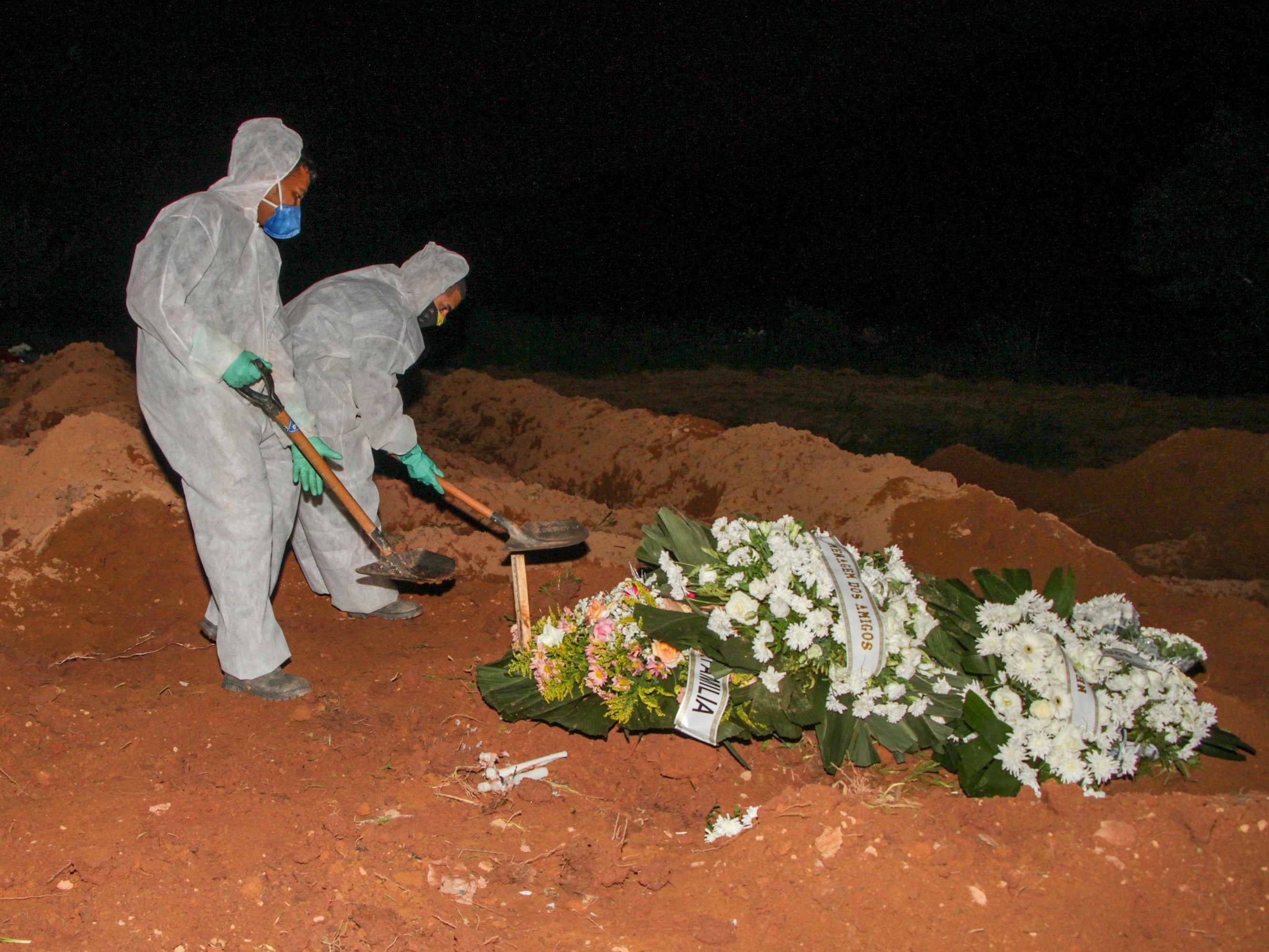 Covid: Com 776 novas mortes, Brasil tem média abaixo de 1.600 há 5 dias