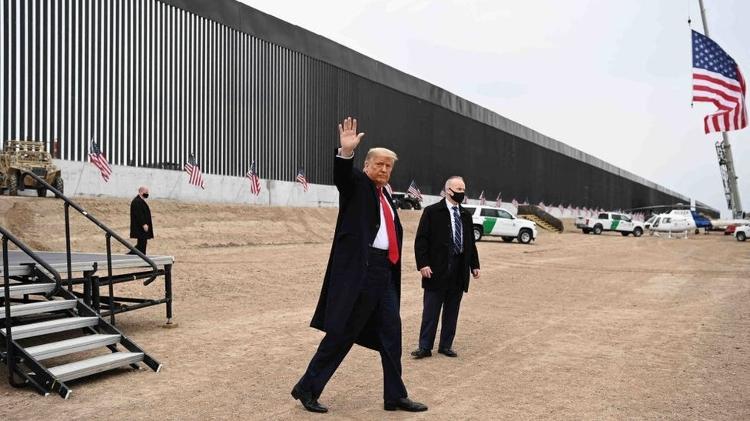 Ainda presidente, Trump afirmou que seu muro na fronteira com o México seria "instraponível"