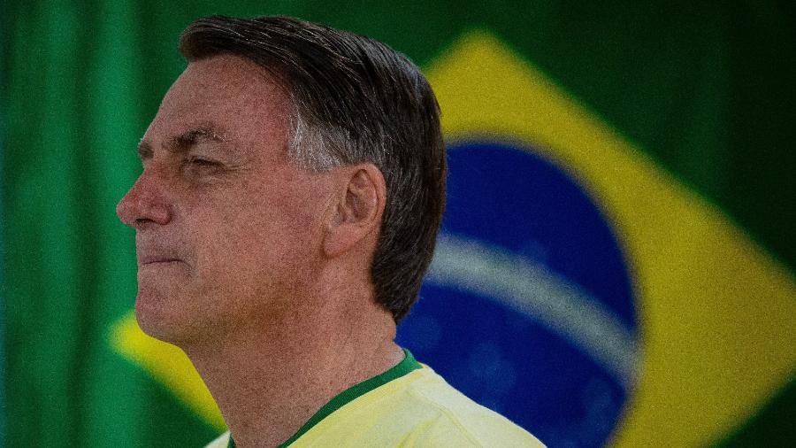 30.out.2022 - Presidente Jair Bolsonaro vota em colégio da Vila Militar no Rio de Janeiro no segundo turno da eleição presidencial