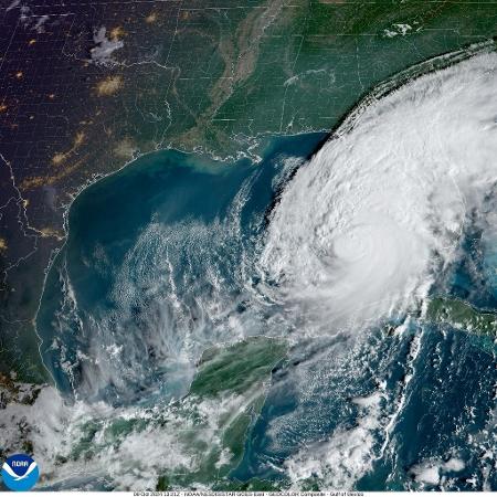 Imagem de satélite mostra movimentação do furacão Milton no Golfo do México