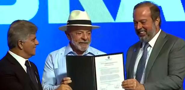 Governo renova 14 concessões de energia por R$ 130 bi; Enel fica de fora