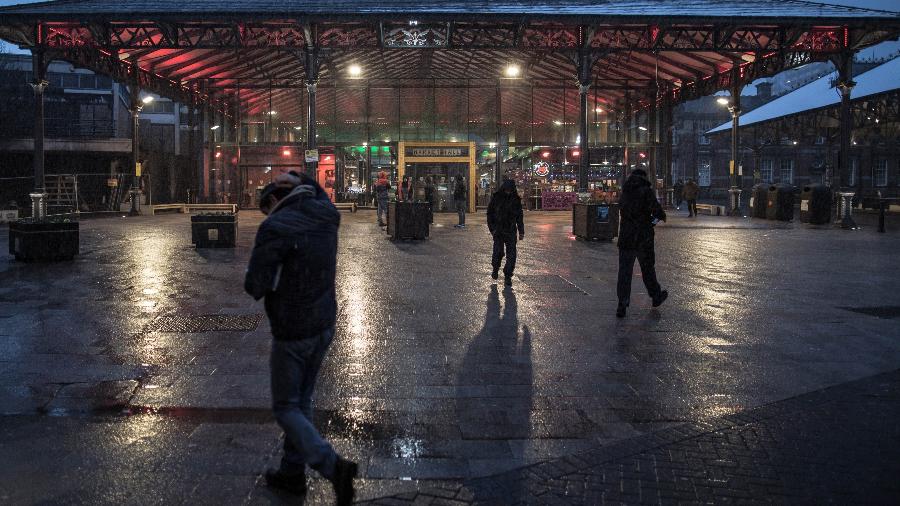 O Market Hall é um projeto de shopping center abortado remodelado em um mercado retro-chic que se tornou um ímã para novos negócios em Preston, na Inglaterra - Finbarr O"Reilly/The New York Times