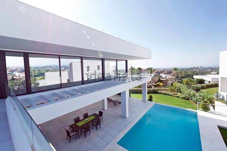 Casa onde vivia o Major Carvalho em Málaga, na Espanha. Imóvel é avaliado em dois milhões de euros - Reprodução - Reprodução