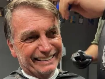 Bolsonaro chama investigação do golpe de "chifre em cabeça de cavalo"