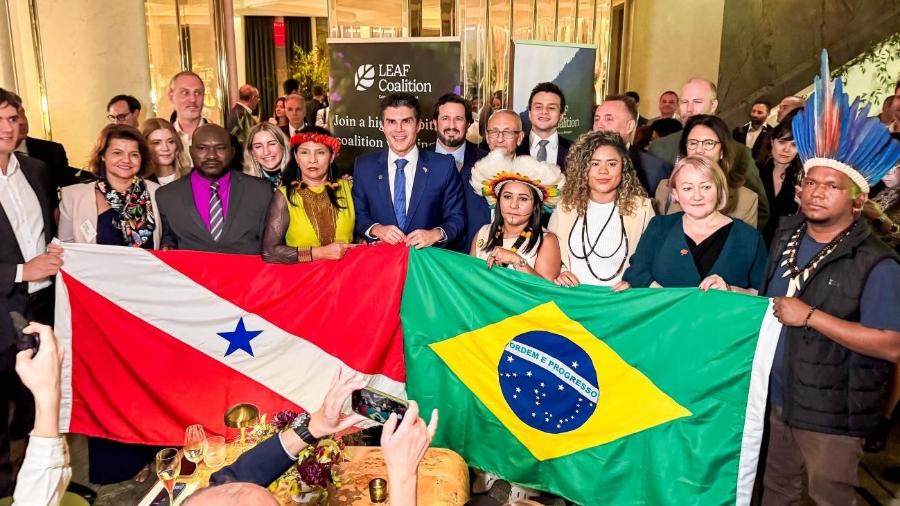 O governador do Pará, Helder Barbalho (MDB), celebra a venda de quase R$ 1 bilhão em créditos de carbono O governador do Pará, Helder Barbalho (MDB), celebra a venda de quase R$ 1 bilhão em créditos de carbono