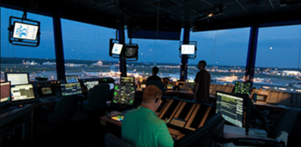 EUA ordenam cancelamento de centenas de voos no 38º dia de shutdown