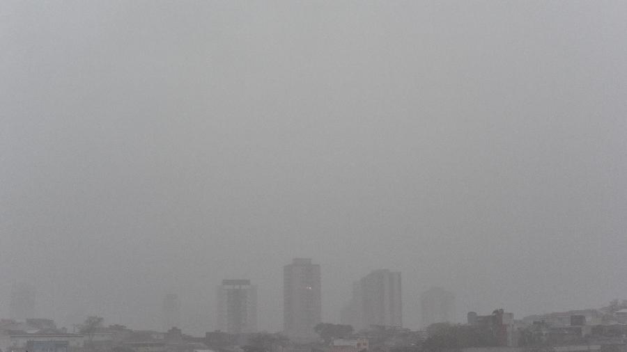 15ago2026---chuva-forte-na-zona-norte-de-sao-paulo-1786797533313_v2_900x506 Defesa Civil alerta para chuva severa em SP: zona norte e Perus em estado de atenção
