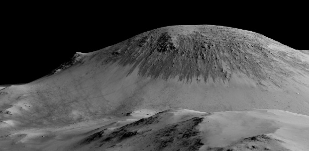 Marcas escuras em terreno de Marte foram inicialmente atribuídas à água corrente - Universidade do Arizona/ NASA/JPL