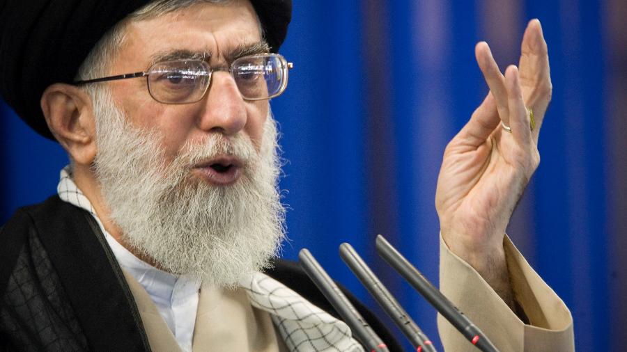 Líder supremo do Irã, Ali Khamenei disse que seu país pode enriquecer urânio a uma pureza de 60% se precisar, mas voltou a negar qualquer intenção de buscar armas nucleares - Morteza Nikoubazl